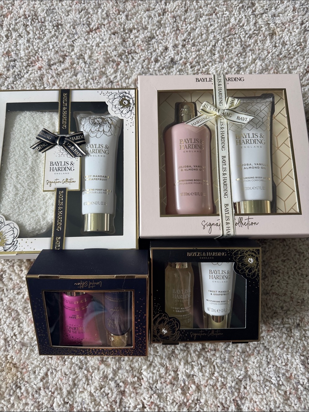Baylis & Harding Pink and White Bath & Body Gift Set - Moisturizing Collection